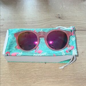 Influencers Pay Double Goodr Sunglasses